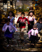A beautiful family portrait shoot at Frame Park in Waukesha, WI - Randy K Photography